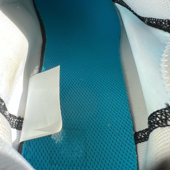 Nike Kids Air Max 2090 Laser Blue and Black Sneakers - Picture 9 of 9